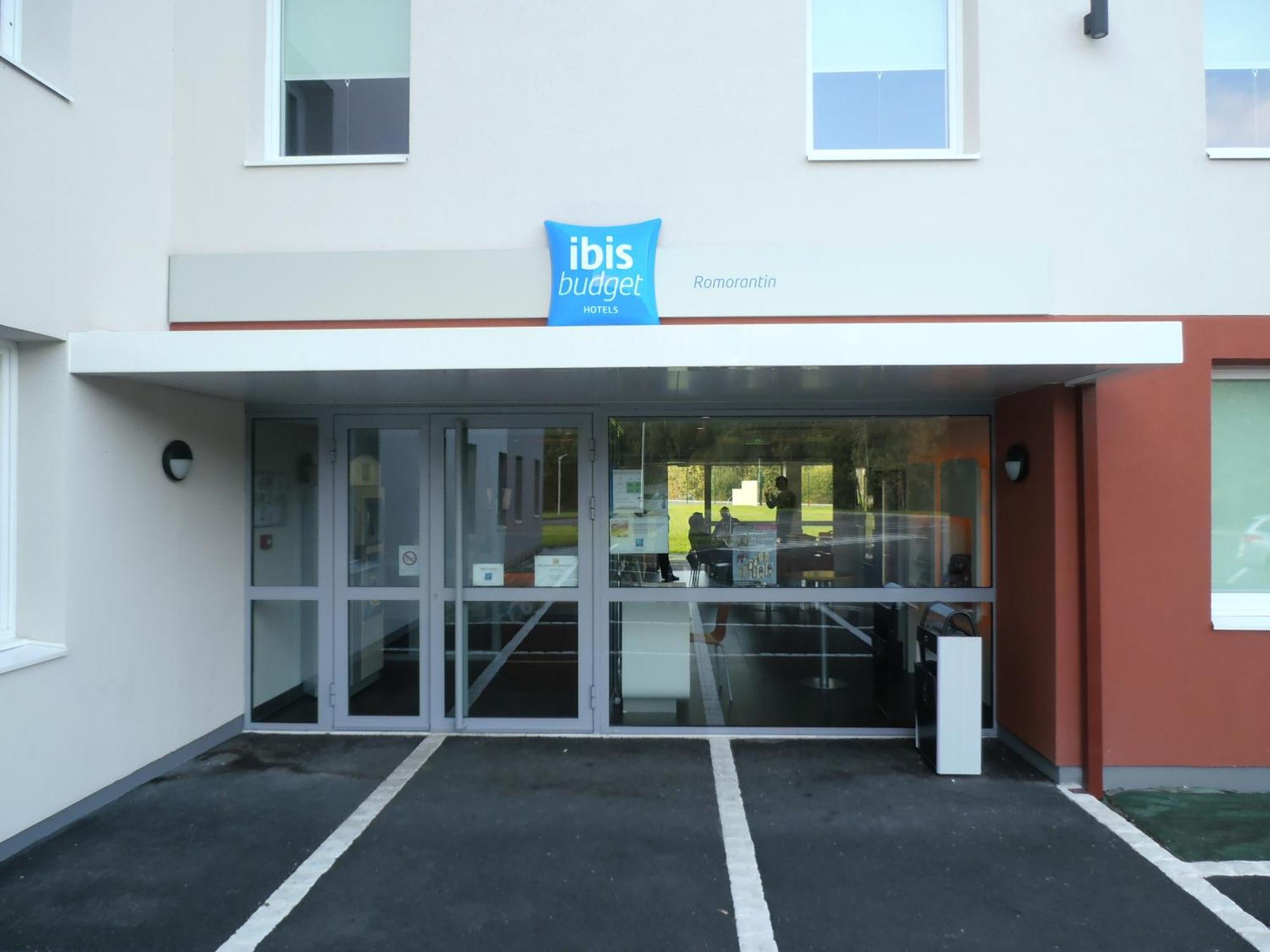 ibis budget Romorantin Bagian luar foto