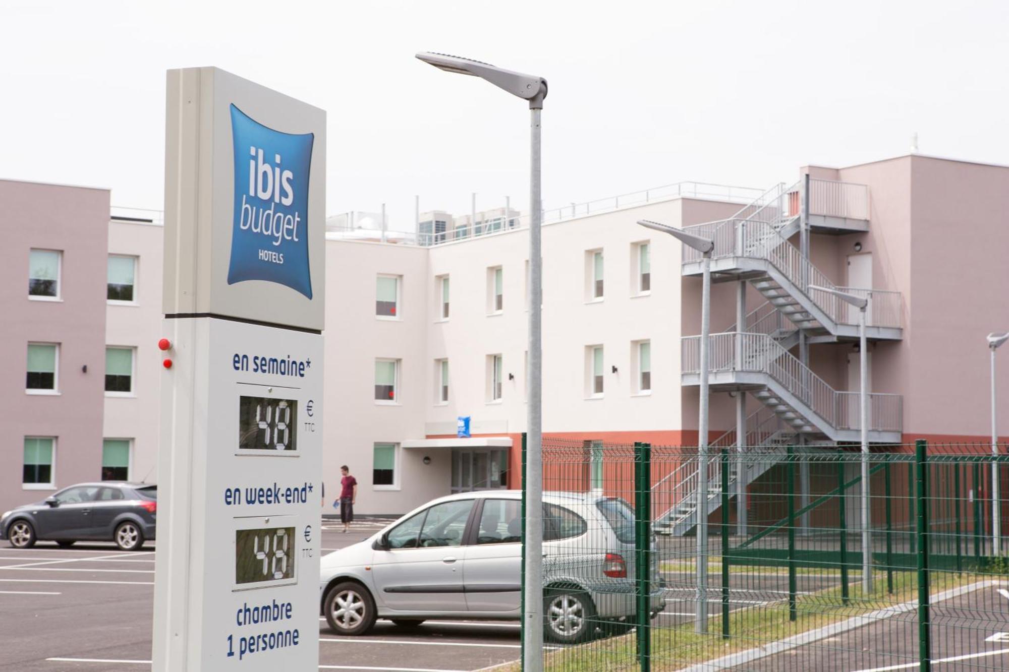 ibis budget Romorantin Bagian luar foto