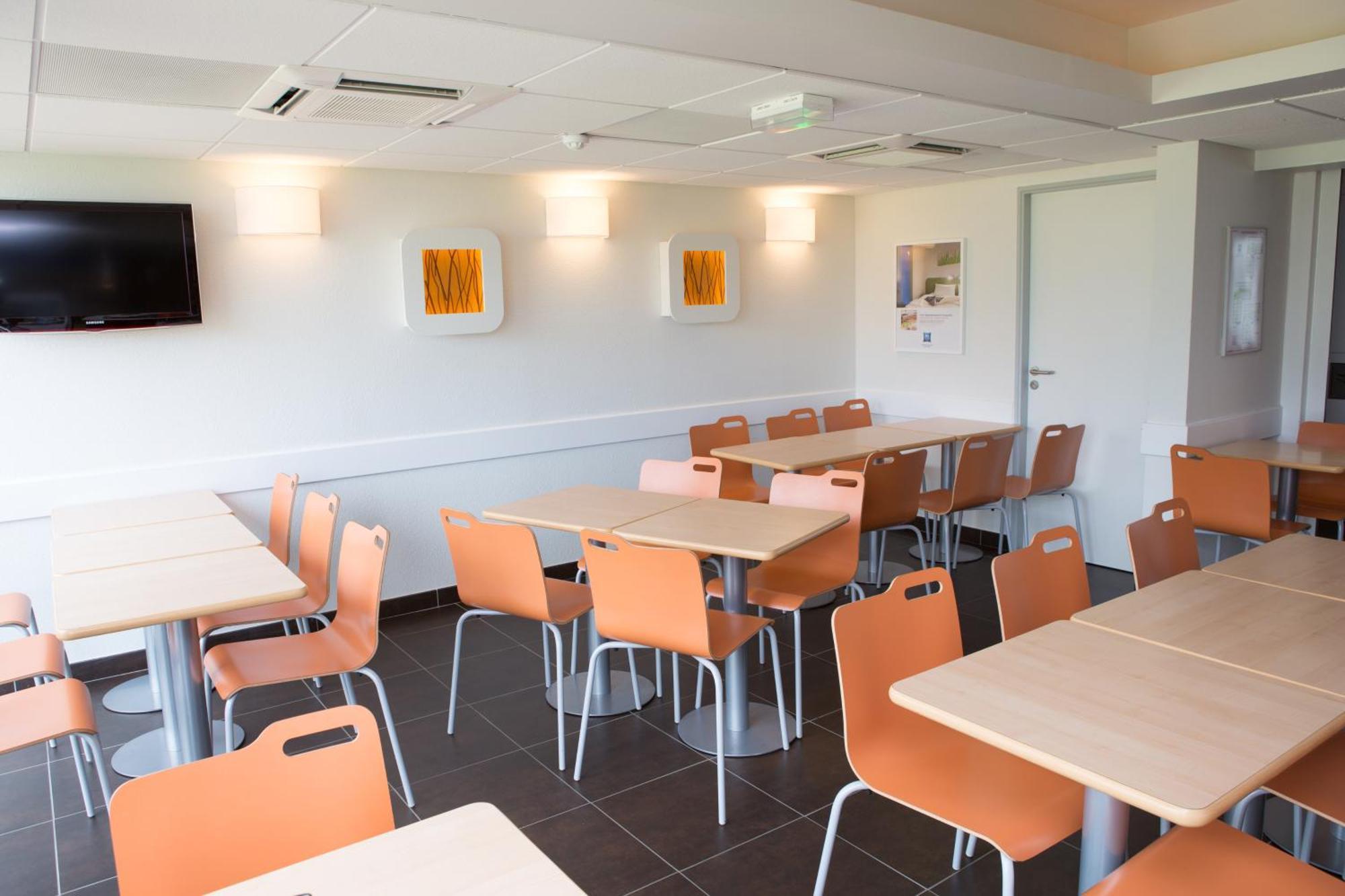 ibis budget Romorantin Bagian luar foto